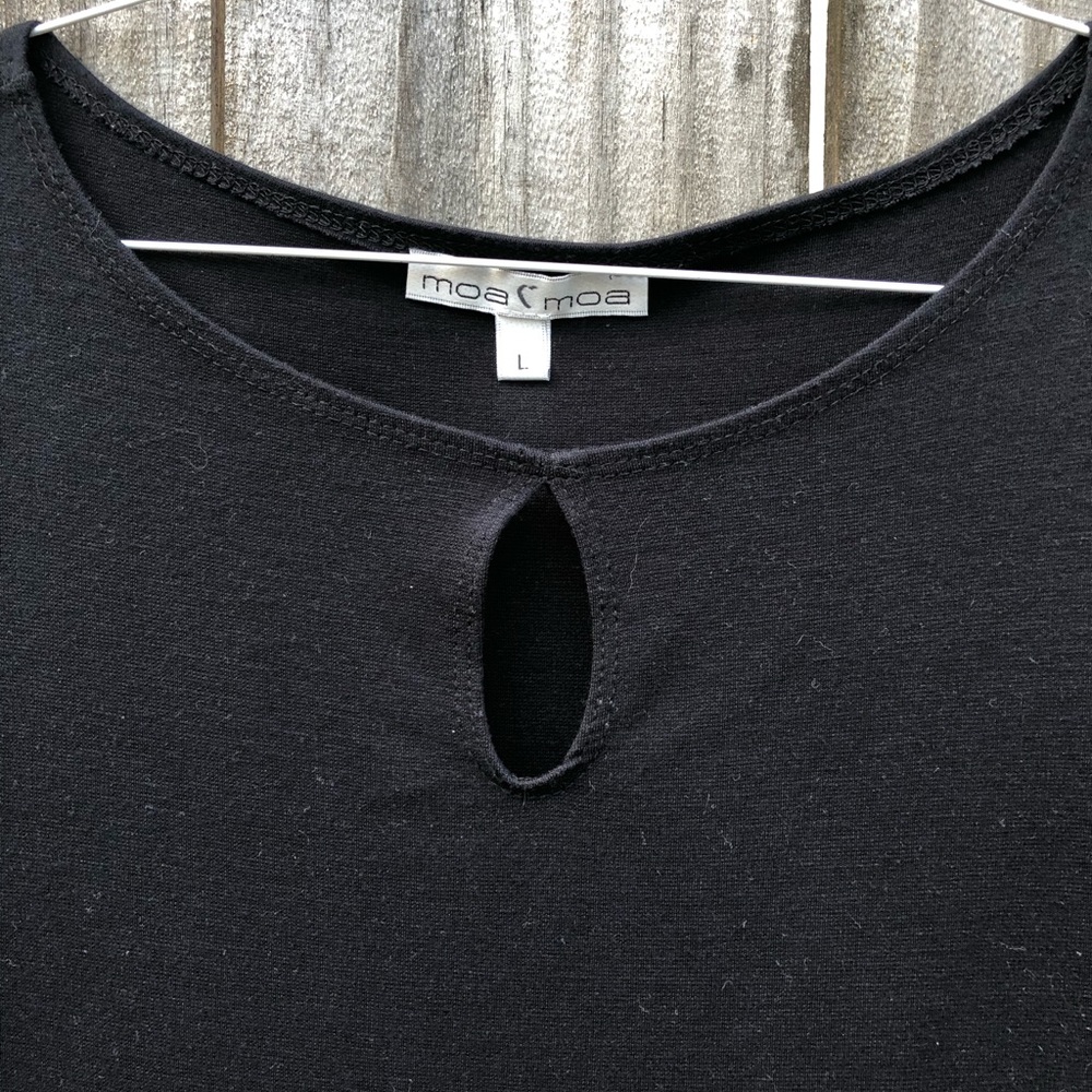 GIRL’S SLEEVELESS TOP. - Picture 2 of 11